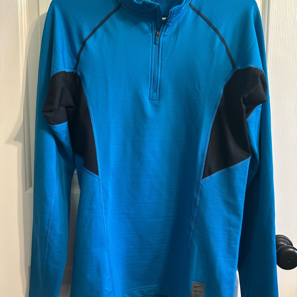 0011 Nike Pro Performance‎ half zip Jacket in Blue and Black Womens size small